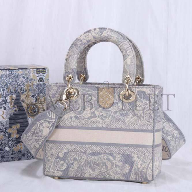 DIOR MEDIUM LADY D-LITE BAG M0565ORGO_M932 (24cm*20cm*11cm)